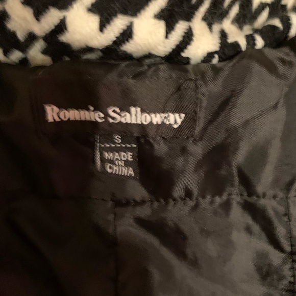 Ronnie Salloway Houndstooth Pleated Lined Button Up Black & White Coat - Picture 6 of 7